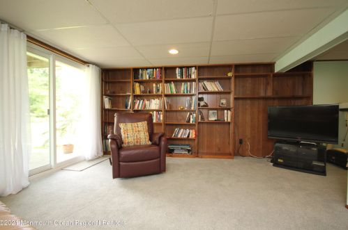 1 Redwood Dr, Tinton Falls NJ  07712-8711 exterior