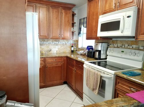 2940 22nd Ave, Delray Beach, FL 33445-7880