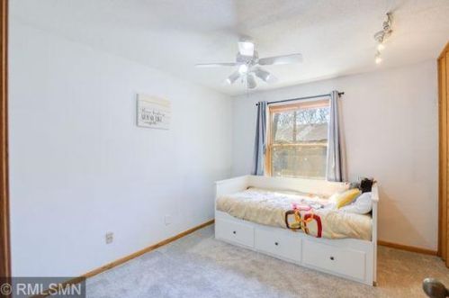 2547 Unity Ave, Minneapolis MN  55422-3451 exterior