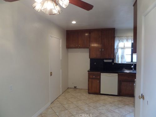 833 La Reina St, Anaheim, CA 92801-3033