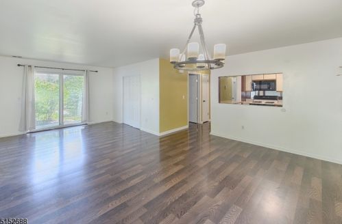 1 Stonyridge Dr, Lincoln Park NJ  07035-2238 exterior