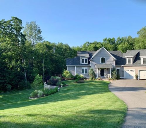 117 Overlook Dr, Manchester, CT 06042-3408