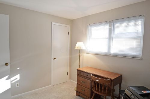 425 Geron Dr, Springfield OH 45505-2803 exterior