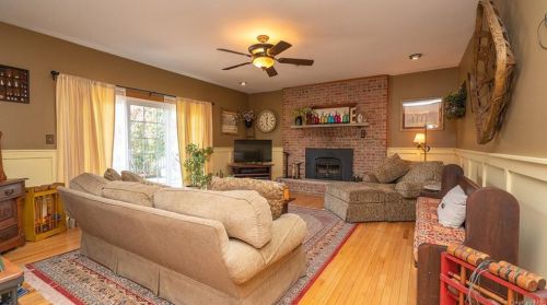 927 River Point Dr, Montgomery, NY 12549-2114
