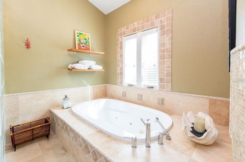 2240 Thunderbird Trl, Maitland FL  32751-3745 exterior