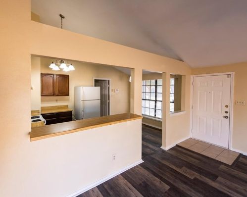 438 Vincent St, Cedar Hill TX 75104-9090 exterior