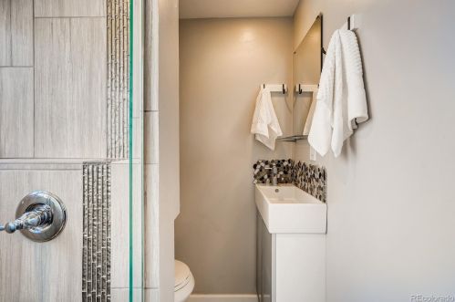 3641 Cook St, Denver CO 80205-3740 exterior