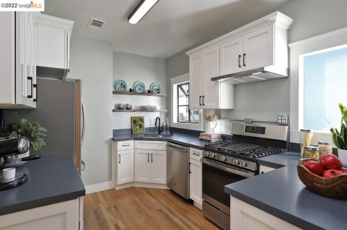 4215 Glen Ave, Oakland CA  94611-4349 exterior