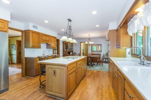 39 Pheasant Run, Kinnelon NJ  07405-3022 exterior