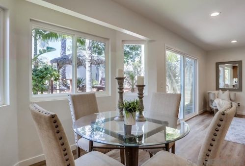 916 Alyssum Rd, Carlsbad CA  92011-3907 exterior