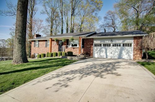 2825 Lisa Kim Ln, Nashport, OH 43830-9087