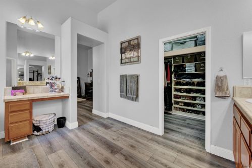 585 Topeka Ln, Vacaville CA 95687-4353 exterior