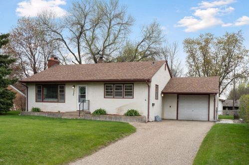 525 66th Ave, Minneapolis, MN 55432-4404
