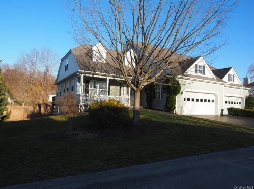 9 Equestrian Way, Poughquag NY  12570-5901 exterior