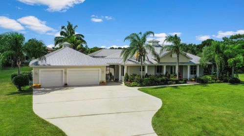 6201 Oleander Ave, Fort Pierce, FL 34982-7631
