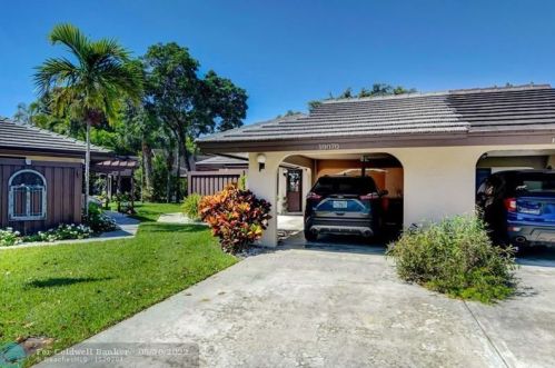 10070 Shadywood Pl, Boynton Beach, FL 33437-1365