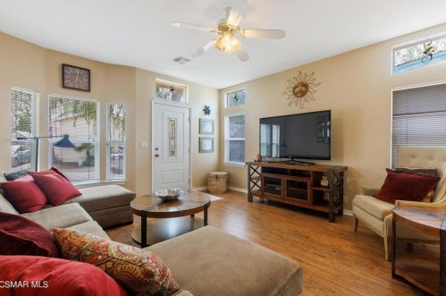 142 Pueblo Ln, Topanga CA  90290-4461 exterior