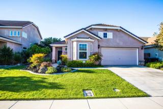 2620 Allegiance Ln, Riverbank, CA 95367-9402