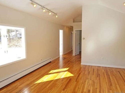 28 Willyn Rd, Blue Point, NY 11715-1813