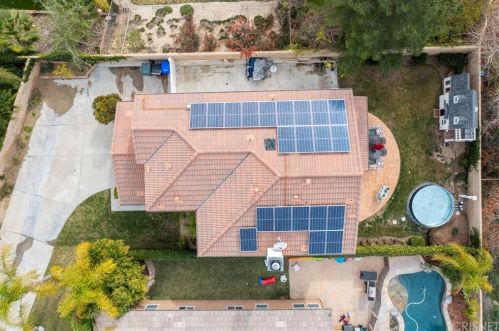 28423 Connick Pl, Santa Clarita CA  91350-1991 exterior