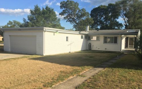 7131 Ash Pl, Gary, IN 46403-3919