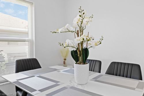 1414 6 Ave, Cape Coral FL  33909-0013 exterior