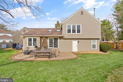 816 Anne St, Leesburg VA  20175-3426 exterior