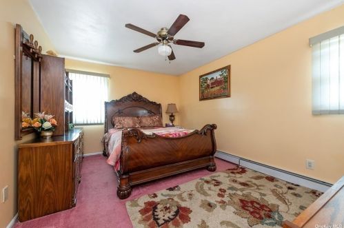 138 Gerhard Rd, Hicksville NY  11803-5513 exterior