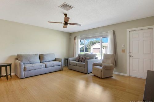 130 Banyan Cir, Jupiter, FL 33458-5530