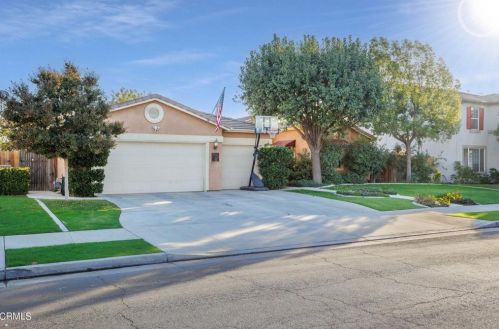 11715 Presidential Rd, Bakersfield, CA 93312-8259