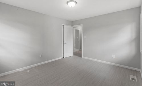 29 Garland Ln, Willingboro NJ  08046-3011 exterior