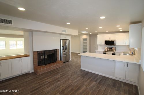 1511 Liddell Dr, Tucson, AZ 85704-2145
