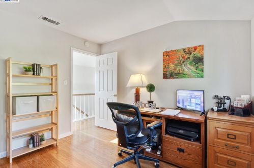 7793 Peppertree Rd, Pleasanton CA  94568-1348 exterior