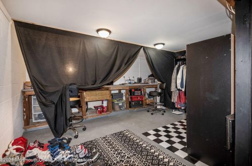 323 Lk Shr Dr, Bricktown NJ 08723-6013 exterior