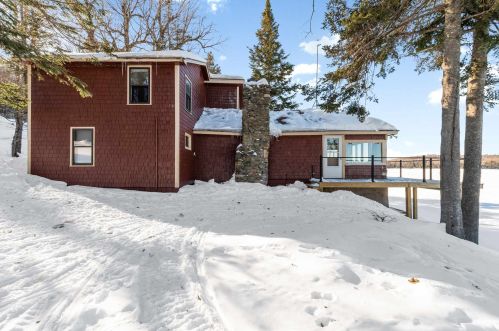 1437 Diamond Pond Rd, Columbia, NH 03576-5610