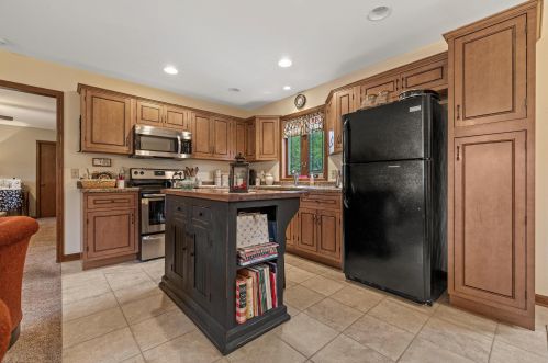 4958 Bayfield Dr, Waterford WI  53185-3376 exterior