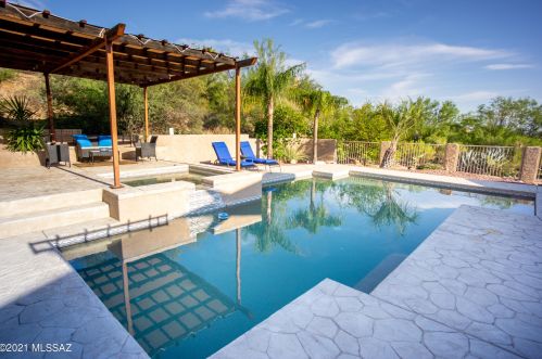 11166 Poinsettia Dr, Tucson, AZ 85737-9512