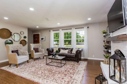 28 Talcott Rd, Glastonbury CT  06033-2919 exterior