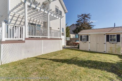 416 Carter Ave, Point Pleasant Beach NJ  08742-4105 exterior