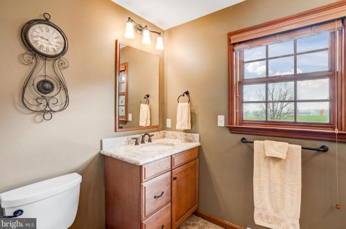 75 Maple Ave, Bareville PA  17540-9602 exterior