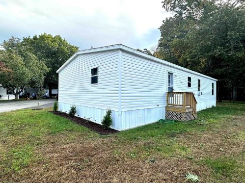 36 Cedar St, Hinsdale NH  03451-2427 exterior