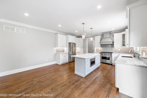 747 Sycamore Ave, Tinton Falls NJ 07724-3237 exterior