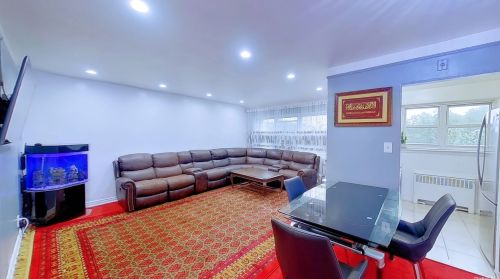 214-33 Hillside Ave, Jamaica, NY 11427-1743