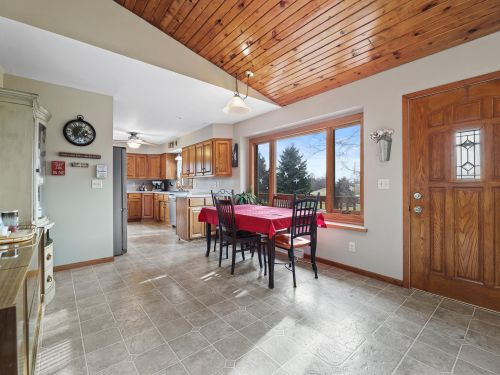 9106 Wescott Rd, Kewaskum WI  53040-9716 exterior