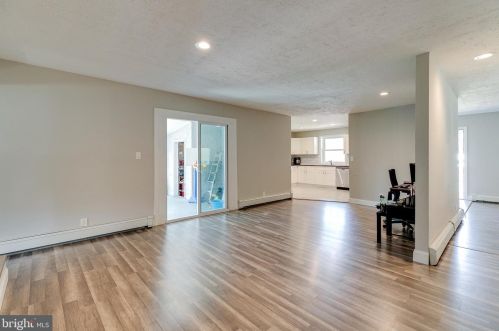 122 Chippewa Trl, Browns Mills NJ 08015-6458 exterior