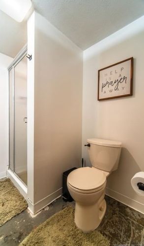 148 Dorothy Dr, Middletown CT  06457-5304 exterior