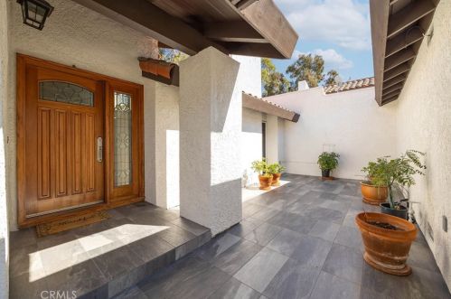 1330 Camino Teresa, Solana Beach, CA 92075-1635