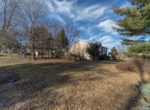 98 Madison Ave, Montgomery, NY 12549-1606