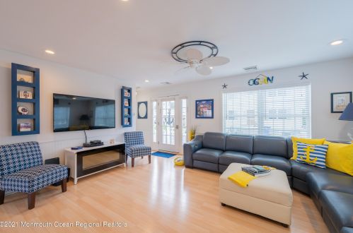136 Joseph St, Lavallette NJ  08735-1717 exterior