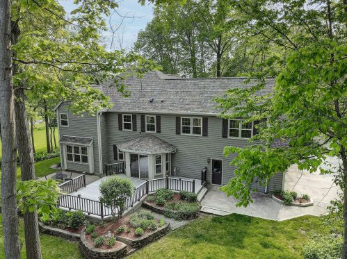 4408 Honeywood Ct, Jackson, WI 53037-9658